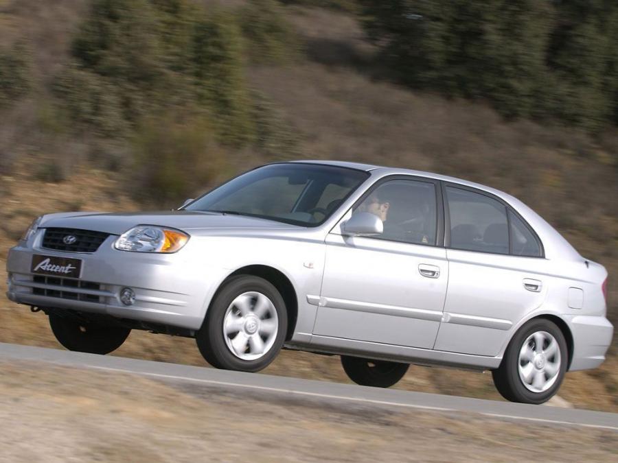  Hyundai Accent 5-Door 2003 года  (фото 10 из 21)